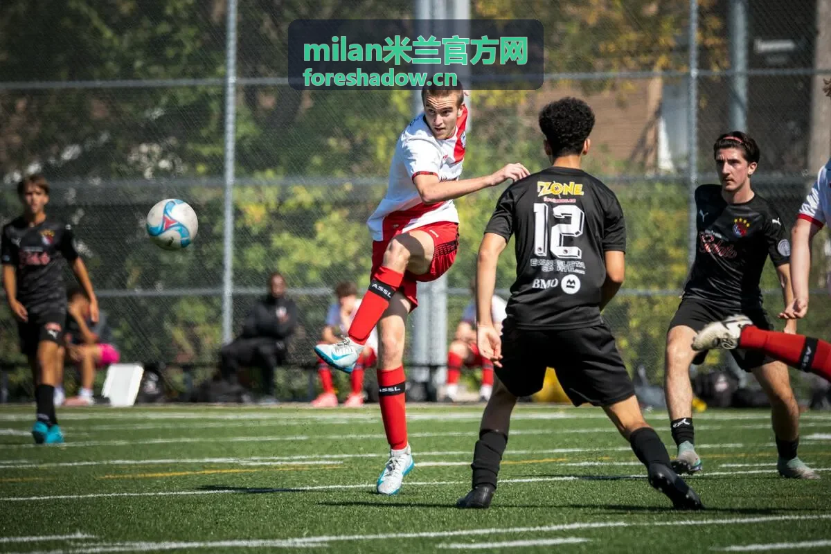 milan米兰官方网推荐的轻盈羊毛围巾